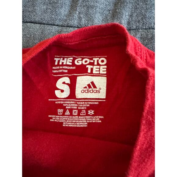 Adidas North Carolina State Wolfpack USA Flag Red Logo T-Shirt - Men's Small - Picture 4 of 7